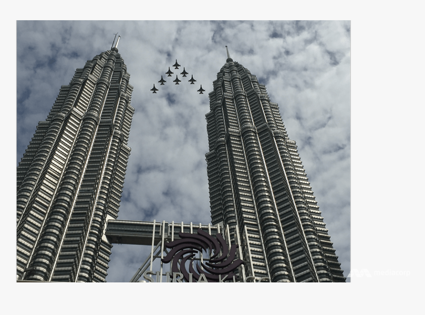 South Korea"s Black Eagles Perform Fly-by Over Kuala - Petronas Twin Towers, HD Png Download, Free Download