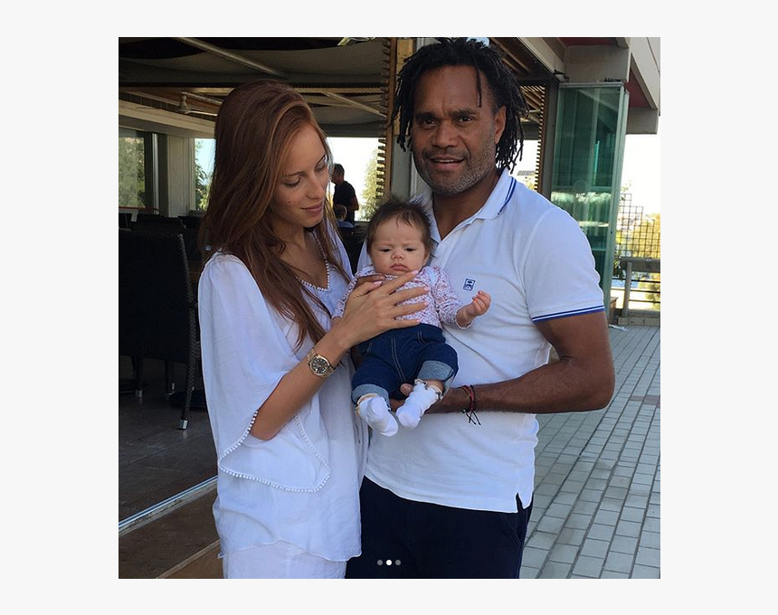 Football Player Woman Marriage Child - Adriana Karembeu Enceinte 2018, HD Png Download, Free Download