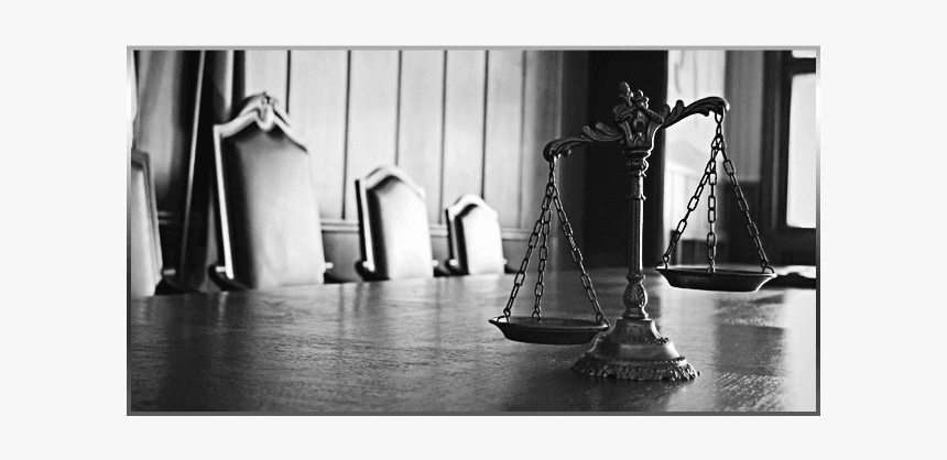 Law Scale On Top Of The Table Inside Court Office - Hecho Y Acto Juridico, HD Png Download, Free Download