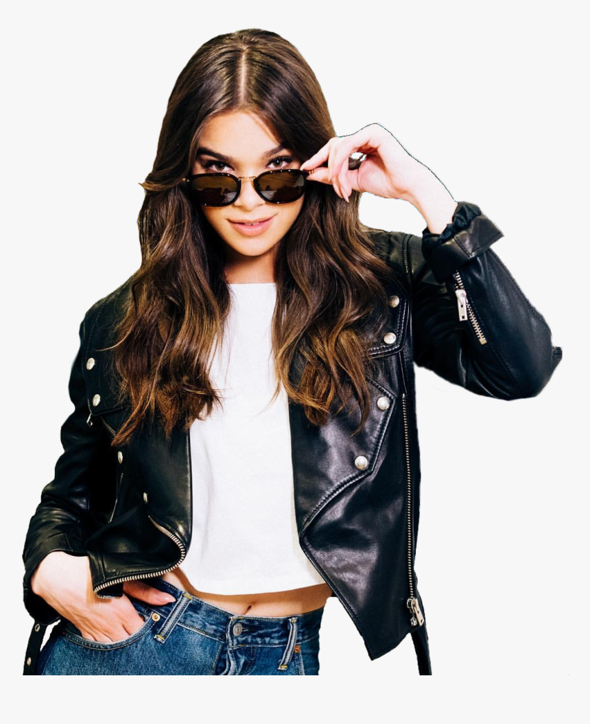 Hailee Steinfeld And Girl Image - Prive Revaux The Victoria, HD Png Download, Free Download