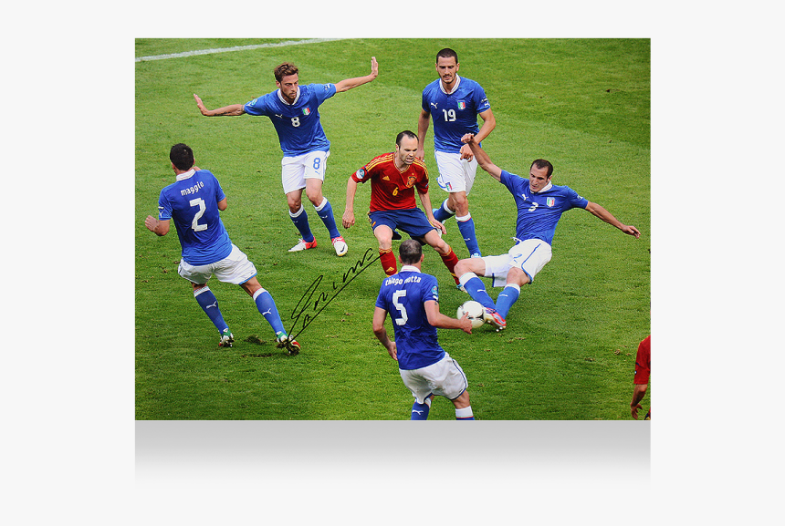 Iniesta Surrounded By Italy, HD Png Download, Free Download