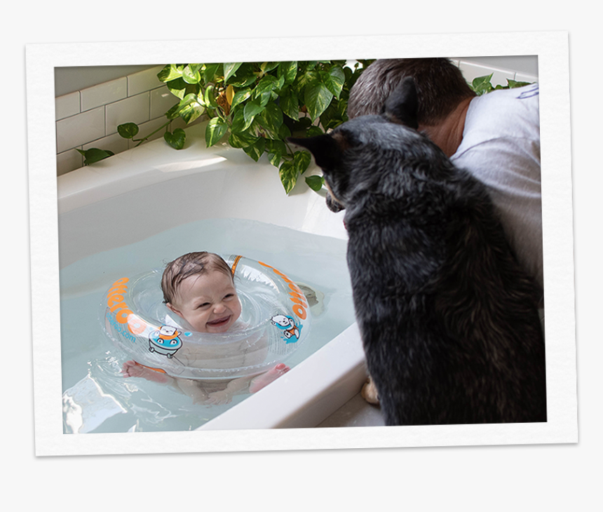 Baby In Otteroo Lumi Neck Float In Bath - Bathing, HD Png Download, Free Download